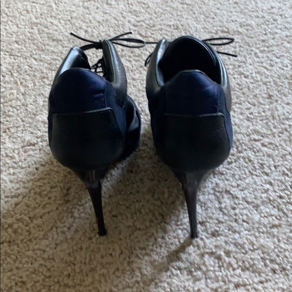 Burberry navy/black heels size 36.5 - Picture 6 of 8
